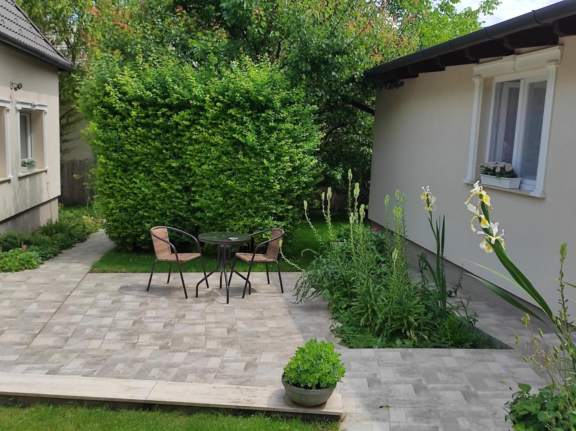 Garden Home Törökbálint Exterior foto